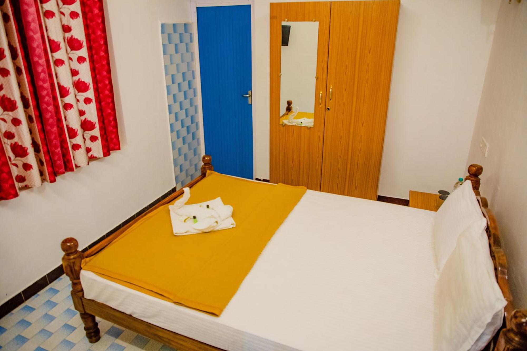 Maison Blanche Near Rock Beach Otel Pondicherry Dış mekan fotoğraf