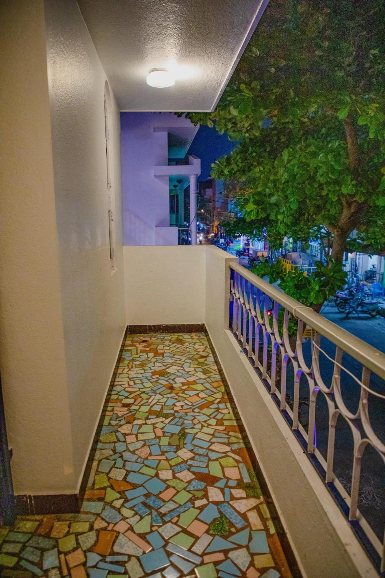 Maison Blanche Near Rock Beach Otel Pondicherry Dış mekan fotoğraf