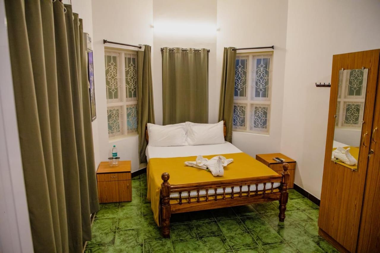 Maison Blanche Near Rock Beach Otel Pondicherry Dış mekan fotoğraf